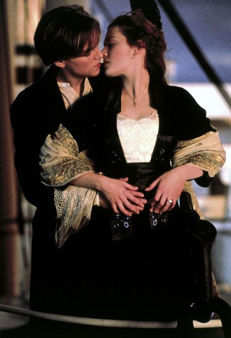 Best Movie Kisses, Kate Titanic, Leo And Kate, Movie Kisses, Sixteen Candles, Jack Rose, Jack Dawson, Titanic Movie, Rms Titanic