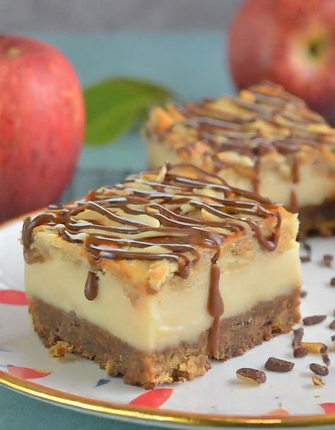 Caramel Apple Milky Way Cheesecake Bars Milky Way Bars, Caramel Cheesecake Bars, Fall Yummies, Cheesecake Bar, Cheesecake Bar Recipes, Dessert Bar Recipe, Caramel Cheesecake, Layered Desserts, Apples And Cheese