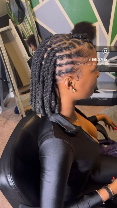 Twist Loc Styles, Dreadlocks Hair Care, Short Dreadlocks Styles, Dreads Styles For Women, Dreadlock Hairstyles For Men, Beautiful Dreadlocks, Short Locs Hairstyles, Faux Locs Hairstyles, Dreadlock Style