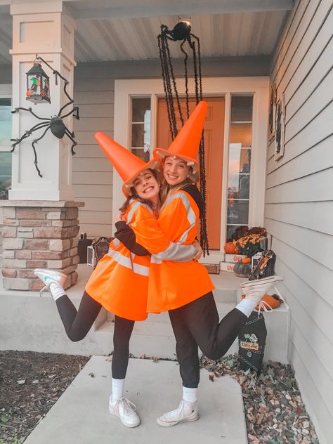 Halloween Costumes Traffic Cone, How To Make A Traffic Cone Costume, Traffic Come Costumes, Halloween Costumes Friends Group Funny, Orange Halloween Costume Ideas, Traffic Cones Halloween Costume, Best Friend Costumes For 2 Funny, Traffic Cone Costume Diy, Halloween Costume Ideas Duo Friends