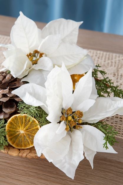 White Poinsettia, Arrangement Flower, Crocus Flower, Catchall Tray, Poinsettia Flower, Photo Beautiful, Acrylic Abstract, Venue Ideas, Seasonal Home Decor