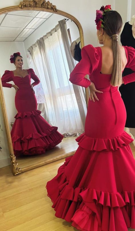 Spanish Style Dress, Flamenco Style Dress, Bohemian Chic Weddings, Sensual Dress, Flamingo Dress, Big Dresses, Flamenco Dress, Elegant Party Dresses, Skating Dresses