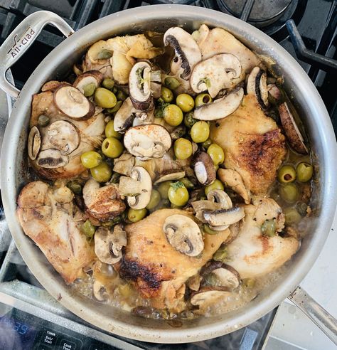 Check out this amazing recipe for Chicken Sauteed with Mushrooms online. Click here to learn more about The Galveston Diet. The first program created by a female OBGYN physician, Dr. Mary Claire Haver. For women in menopause, just like her. Plant Meals, The Galveston Diet, Mary Claire Haver, Galveston Diet, Hormone Diet, Anti Inflamatory, Anti Inflammation Recipes, Dish Ideas, Inflammatory Diet