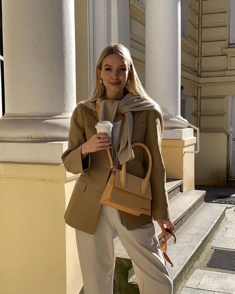 OOTD | Jacquemus bag x Frankie shop blazer Jacquemus Bag Outfit, Frankie Shop Blazer, Leonie Hanne, Jacquemus Bag, Bag Outfit, Frankie Shop, Winter Fits, Outfits Summer, Love Is All