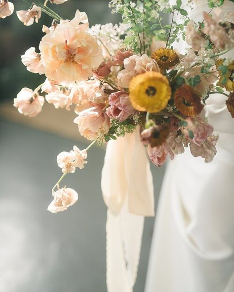 70s-Inspired Wedding Floral Design — Fersk Floral Artistry Flowers Instagram, 70s Inspired, Floral Color, Bridesmaid Bouquet, Beautiful Eyes, Her Hair, Flowers Bouquet, Floral Wedding, Vintage Dresses