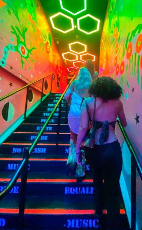 psychedelic, trippy, art, neon, disco, club Space Miami Club, Miami Club Aesthetic, Club Vibes Aesthetic, Gay Club Aesthetic, Club Space Miami, 80s Club, Space Club, Miami Aesthetic, Techno Club