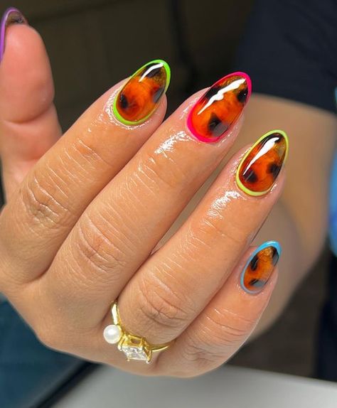 Tier 2 Nail Art, Tortoise Neon Nails, Tortoise And Neon Nails, Summer Tortoise Shell Nails, Colorful Tortoise Shell Nails, Border Nail Designs, Tortoise Shell And Neon Nails, Tortoise Shell Nails With Neon, Neon Tortoise Shell Nails