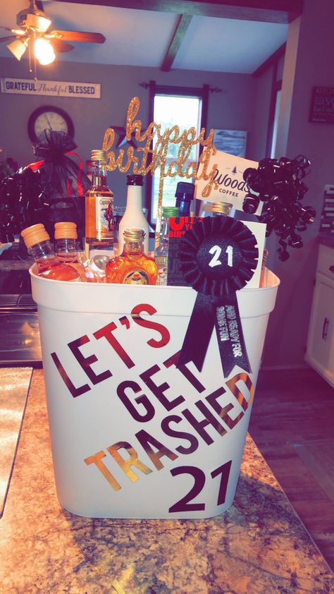 21 Gift Basket For Guys, 21st Bday Gifts For Boyfriend, 21st Party Ideas For Guys, 21st Bday Decorations Guys, 21 St Birthday Decoration Ideas, 21 Birthday Gift Basket, 21st Birthday Drinks Alcohol, 21st Bday Gifts Best Friends, 21st Birthday Present Ideas For Guys