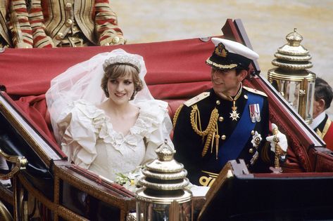 10 Bombshells from Royal Biographer's Secret Diary — Including Service to Lay Diana's Ghost to Rest Prince Charles Wedding, Princess Diana Wedding Dress, Charles And Diana Wedding, Diana Wedding Dress, Princess Diana Wedding, Prins William, Prinz Charles, Diana Wedding, Prins Harry