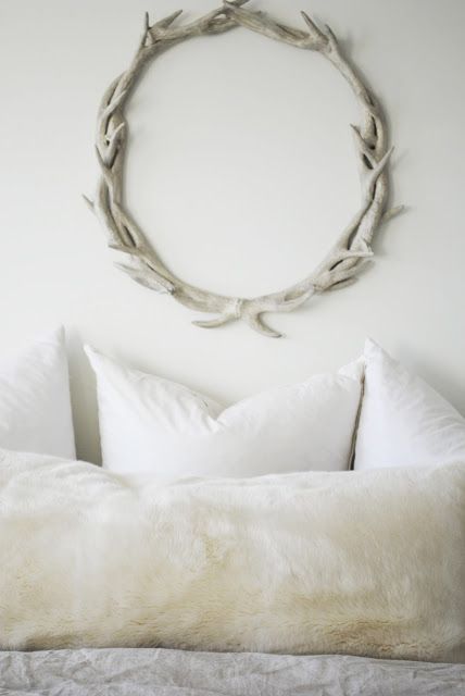 antler wreath Antlers, Antler Wreath, Antler Decor, Flourish Design, Antler Art, Deco Nature, Deer Antler, My Dream Home, Home Bedroom