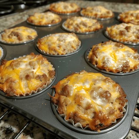 Weight Watchers-Friendly Sausage and Egg Breakfast Muffins - All Recipes Club Savory Breakfast Muffins, Low Fat Baking, Sausage Muffins, Egg Muffins Breakfast, Chicken Breakfast, Ultimate Breakfast, Muffin Liners, Jamie Oliver Recipes, Sausage And Egg