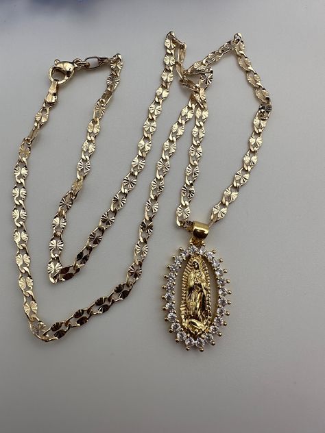 18' Long Chain with Pedant Gold Plated Quinceañera Jewelry, Virgin Necklace, Diamond Necklace Gold, Xoxo Jewelry, Quinceanera Jewelry, Latina Jewelry, Dope Jewelry Accessories, Pretty Jewelry Necklaces, Luxe Jewelry