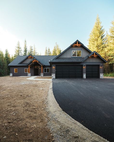 The Ranch • Instagram Ranch Style Interior, Ranch Style House Exterior, Ranch Home Exteriors, Ranch Houses, Architectural Buildings, Ranch House Exterior, Deer Mounts, Barn House Design, North Idaho