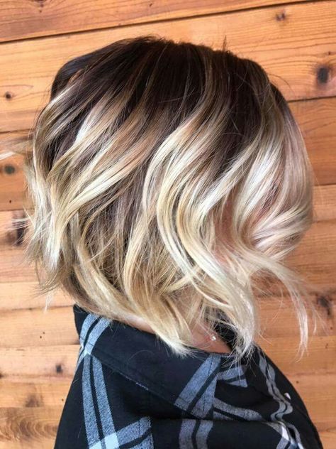 Love this shadow root! Dark Shadow Root Blonde Balayage Short Hair, Shoulder Length Hair Shadow Root, Blond Bob With Shadow Root, Root Smudge Blonde Bob, 2023 Shadow Root, Partial Foil With Shadow Root, Shadow Root Brown To Blonde, Short Brown Hair With Blonde Highlights, Blonde Ombre Short Hair