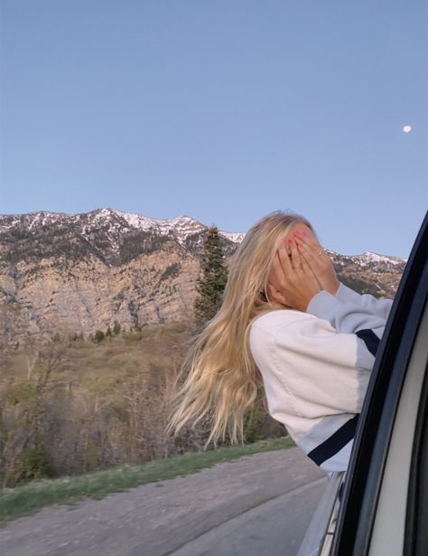 Utah Instagram Pictures, Colorado Girl Aesthetic, Camping Photo Ideas Instagram, Roadtrip Photo Ideas, Colorado Instagram Pictures, Colorado Picture Ideas, Mountain Instagram Pictures, Utah Mom Aesthetic, Solo Picture Ideas