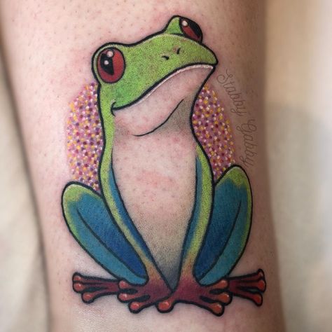 Gabby Maravelas on Instagram: “Happy little tree frog for Emily! • • #treefrog #treefrogtattoo #glitter #glittertattoo #frog #frogtattoo #minneapolis #minnesota…” Tree Frog Tattoos, Back Tats, Hippie Tattoo, Rock Tattoo, Green Tree Frog, Frog Sitting, Frog Tattoos, Ribbon Tattoos, Frog Drawing