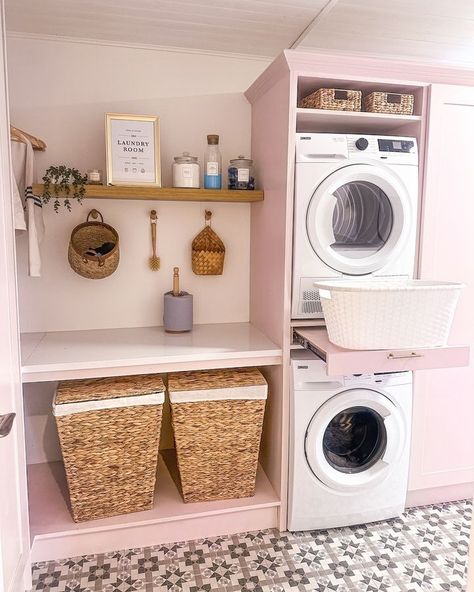 laundry room • Instagram Pink Washing Machine, Light Pink Laundry Room, Tiny House Laundry Room Ideas, Blush Pink Laundry Room, Preppy Laundry Room, Girly Laundry Room, Pink Utility Room, Pink Laundry Room Ideas, Lavender Laundry Room