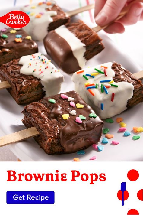 brownie pops, brownie pops recipe, brownie cake pops, dessert recipes, easy dessert recipe, chocolate dessert recipes, summer recipes, betty crocker recipes Brownies For Birthday Ideas, Brownie Pops Recipe, Betty Crocker Brownie Mix, Bake Sale Desserts, Decorated Brownies, Birthday Brownies, Brownie Desserts Recipes, Easy Party Desserts, Brownie Pops