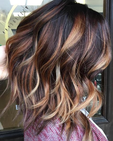 50 HOTTEST Balayage Hair Ideas to Try in 2020 - Hair Adviser Ombre Hair Colour, Brown And Blonde, Modern Short Hairstyles, Ombre Hair Blonde, Vlasové Trendy, Fall Hair Color For Brunettes, Short Hair Color, Brown Blonde Hair, Haircut For Thick Hair