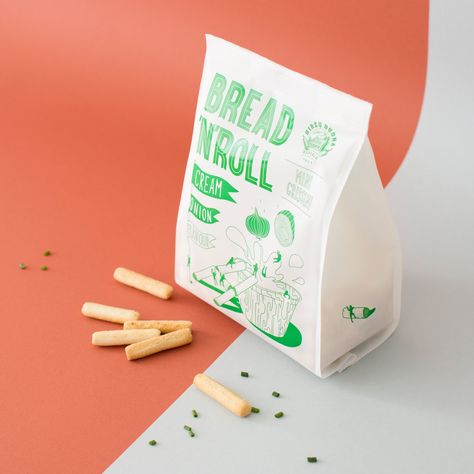 Creative Agency: PRIM PRIM studio  Art Director: Miglė Vasiliauskaitė  Designer: Kristina Liaudanskaitė  Project Type: Produced, Commercia... Healthy Snack Brands, Bread Brands, Bread Packaging, Snack Brands, Swirled Bread, Dessert Packaging, Cool Packaging, No Bake Snacks, Packaging Designs