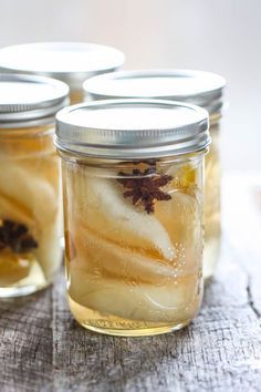 Preserved Pears, Canning Pantry, Canning For Beginners, Canning Fruit, Canning Tips, Pear Recipes, Home Canning, Vegetable Drinks, Star Anise