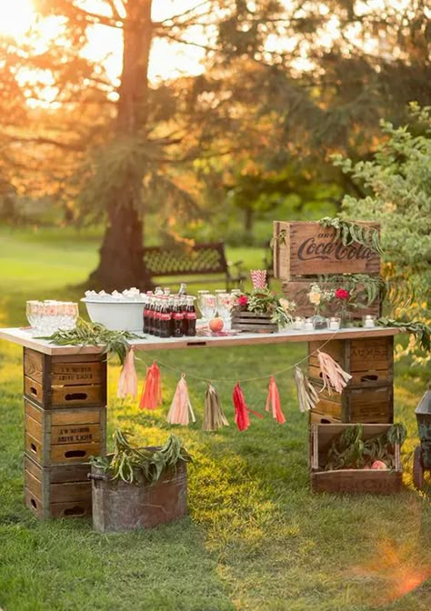 Wooden Crates Wedding, Diy Wedding Bar, Wedding Food Bars, Wedding Drink Bar, Wonderland Party Theme, Wedding Drink Station, Feasts Of The Lord, Outdoor Party Ideas, Rustic Wedding Decorations