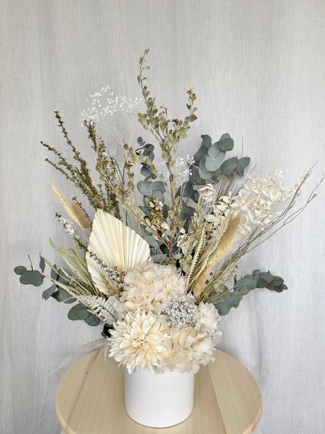 Boho Flower Arrangements Baby Shower, Pampas Grass And Twigs Decor, Bohemian Floral Arrangements, Boho Flower Arrangements Vase, Dried Flower Centrepiece, Boho Arrangements, Boho Christmas Flower Arrangements, Dried Flowers Vase, Boho Dried Flower Arrangements