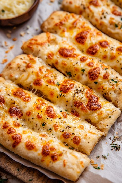 Homemade Garlic Fingers Recipe, Homemade Garlic Cheese Breadsticks, Dominos Cheesy Bread Copycat, Garlic Bread Dough Recipe, Cheesy Pizza Bread, Quick Homemade Snacks, Bread Sticks Recipe Homemade Breadsticks, Garlic Bread For A Crowd, Healthy Breadsticks