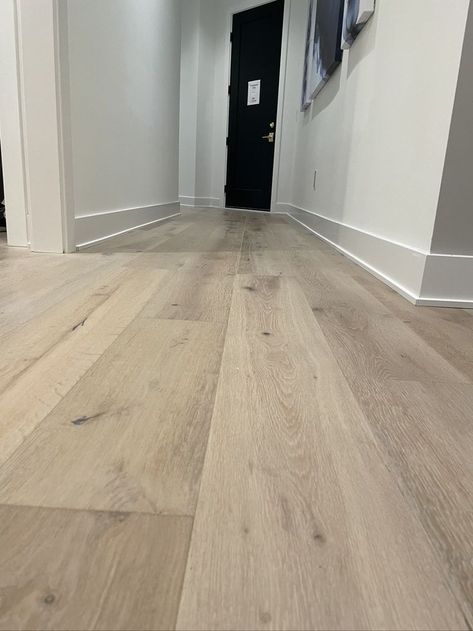 Wood Look Tile Floor, Prefinished Hardwood Floors, Hardwood Floor Colors, Villa Borghese, French Oak Flooring, Wood Tile Floors, Condo Decorating, Flooring Inspiration, White Oak Floors