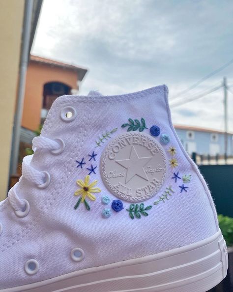 EMBROID FACTORY🏷 on Instagram: “Converses brodées pastels 🦋 Pour @elisegrmd 📦 Vous aimez bien ? N’hésitez pas à passer commande, le confinement me permet de traiter…” Converse Chuck Taylor High, Chuck Taylors High Top, Converse High, Converse High Tops, Chucks Converse, Converse High Top Sneaker, Converse Chuck Taylor High Top Sneaker, Chuck Taylors, Top Sneakers