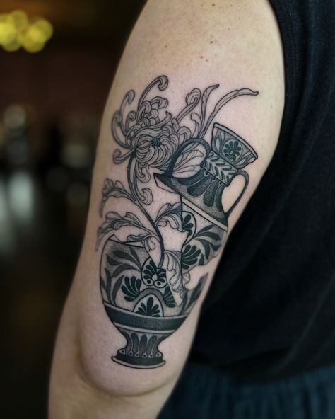 Broken vase 🩵 done at @petit.cheval.studio #vasetattoo #brokenvasetattoo Ceramic Vase Tattoo, Broken Vase With Flowers Tat, Blue Vase Tattoo, Cracked Vase Tattoo, Urn Tattoo, Amphora Tattoo, Vase Back Tattoo, Greek Vase Tattoo, Peacock Tattoo Sleeve