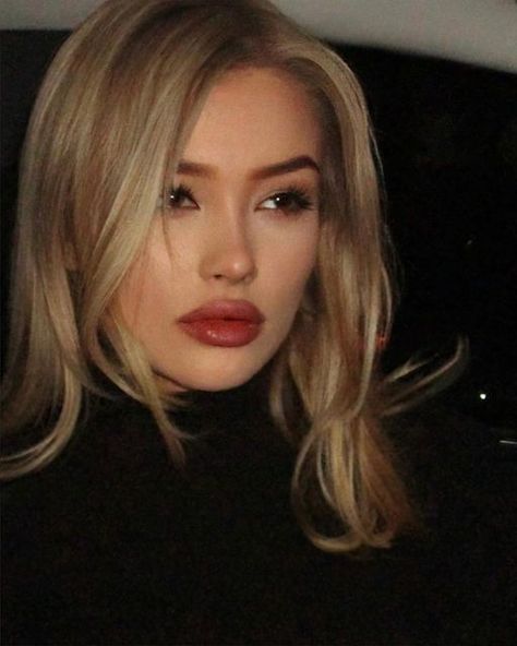 Anastasia Orlova on Instagram Blonde Makeup, Red Lipstick, Pretty Makeup, Cute Makeup, Aesthetic Makeup, Makeup Inspo, Pretty Face, Skin Makeup, Makeup Routine