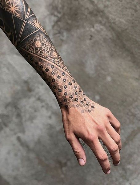 50 Coolest Geometric Tattoo Designs (2022) - The Trend Spotter Instagram Tattoos, Mangas Tattoo, Geometric Sleeve Tattoo, Maori Tattoos, Cool Arm Tattoos, Tattoo Zeichnungen, Muster Tattoos, Forearm Sleeve Tattoos, Geometry Tattoo