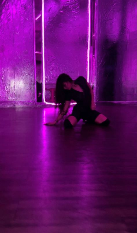 Heels Dancing Aesthetic, Dancing Astethic, Heels Dance Class Aesthetic, High Heels Dance Aesthetic, Heels Dance Aesthetic, Heels Dance Class Outfit, Pilates Motivation, Hande Erçel Instagram, Dance Class Outfit