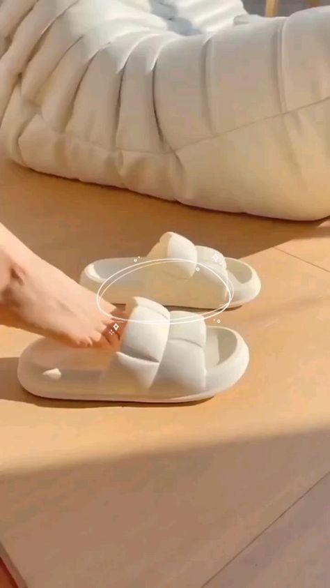 Korean Sandals Aesthetic Background, Daily Wear Chappal For Women, Sandal Jepit Aesthetic, Korean Sandals, Crocs Aesthetic, Korean Bag, Slippers Outfit, Korean Shoes, Half Shoes