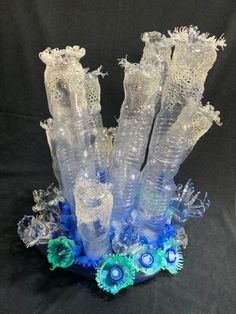 Plastic Bottle Sea Creatures, Plastic Pollution Sculpture, Under Water Decoration, Plastic Coral Reef, Plastic Bottle Coral Reef, Plastic Bottle Jellyfish Diy, Recycled Ocean Art, Plastic Water Bottle Art, Water Bottle Art Projects