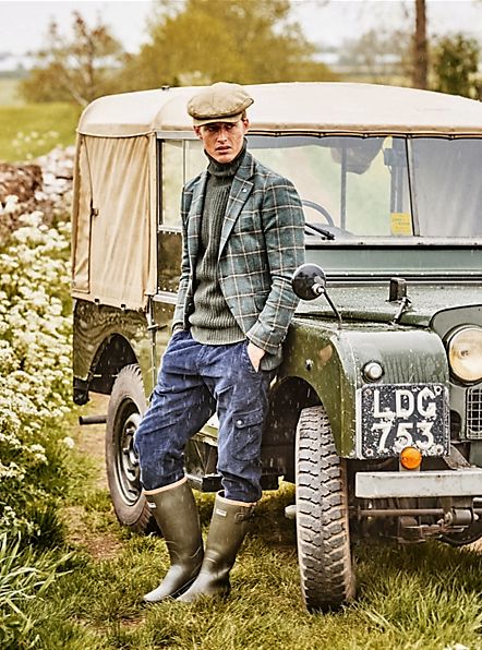 holdhard: 1953 Land RoverCountry Life / Chris Allerton Countryside Fashion, British Country Style, Farm Fashion, British Style Men, Country Attire, British Country, Country Wear, Country Fashion, Land Rovers