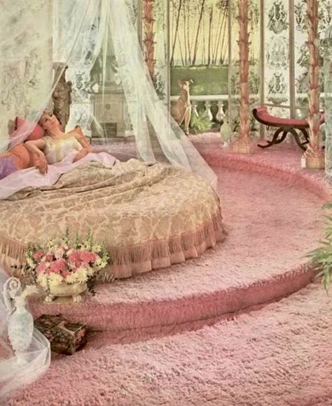 60s Ads, 60s Bedroom, 80s Interior, Retro Interior Design, Round Beds, Retro Interior, Magazine Ad, Dreamy Room, Vintage Interior