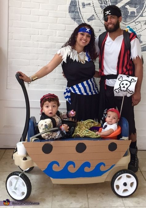 Melisa: This was our family costume this year. Our son is 2 and our daughter is 5 months. We combined store bought costumes and DIY to create a complete look. We... Family Costumes Disney, Toddler Pirate Costumes, Family Costumes Diy, Family Themed Halloween Costumes, Pirate Costume Kids, Pirate Costume Diy, Costume Family, 2015 Halloween Costumes, Pirate Costumes