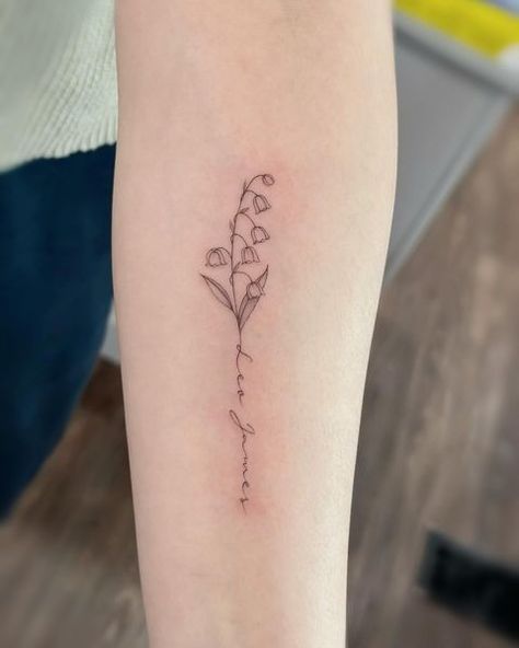 Mia | Lily of valley! | Instagram Lily Of The Valley And Sunflower Tattoo, Lily Of The Valley Tattoos For Women, Lily Of The Valley Tattoo With Name, Lilly Of The Valleys Small Tattoo, Lily Of The Valley Simple Drawing, Lily Of The Valley Heart Tattoo, Tiny Lily Of The Valley Tattoo, Lily Of The Valley Tattoo Spine, Dainty Lily Of The Valley Tattoo