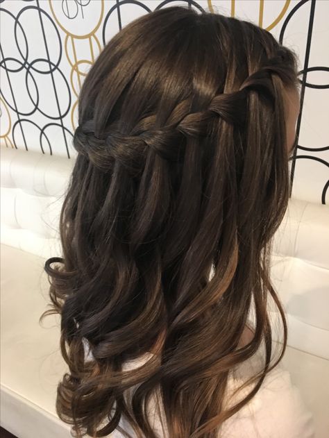 Waterfall braid with loose curls Waterfall Braid With Curls, Waterfall Braid Hairstyle, Waterfall Hairstyle, Grad Hair, Waterfall Braid, Fast Hairstyles, Pinterest Hair, Braids With Curls