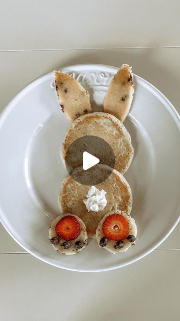 Ashley Alonzo on Instagram: "Happy Easter weekend. 💕  . Here’s a fun little Bunny Breakfast 🐰 . . #easterbreakfast #bunnypancakes #cutebunny #bunnybreakfast #2moredays #easterweekend #yum #pancakes #bunnyrabbit" Bunny Pancakes Breakfast, Bunny Breakfast, Bunny Pancakes, Happy Easter Weekend, Pancakes Breakfast, Easter Board, Easter Breakfast, Easter Weekend, Breakfast Pancakes