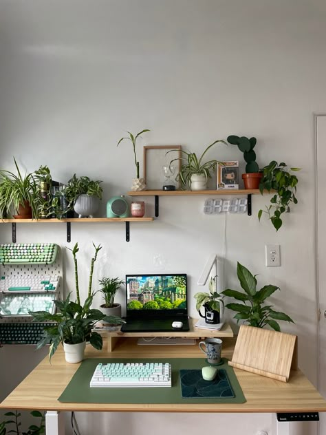 Dorm Desk Plants, Brown Wood Desk Decor, Desk Ideas Plants, Small Desk Area Organization, Desk Decor Plants, Earth Tone Desk, Desk Shelving Ideas, Desk Green Aesthetic, Plant Desk Aesthetic