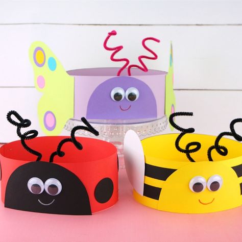 Preschoolers will love making and playing with these cute insect headbands. This bug craft for kids comes with a free printable template for kids to create a bee, butterfly or lady Bug Hats For Preschool, Bugs Craft For Preschool, Insects Dramatic Play Preschool, Insect Decorations Classroom, Insect Art And Craft For Preschool, Insects And Bugs Crafts, Bug Headband Craft, Bee Crafts For Kids Preschool, Bugs Crafts For Kids