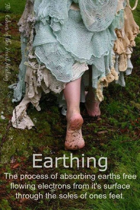 Healing ~ Get your feet in the mud.  Earthing can help you sleep better, feel more calm, find relief from chronic pain, decrease inflammation, and improve blood pressure. Pretty Princess, Foto Tips, Beltane, Witchy Woman, Cool Ideas, Book Of Shadows, Catwoman, Mother Earth, A Dress