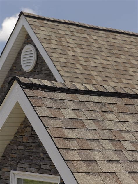 Roof Shingle Colors, Tile Design Ideas, Types Of Roofing Materials, Roofing Options, Shingle Colors, Wood Shingles, Roof Trusses, Shed Roof, Gable Roof