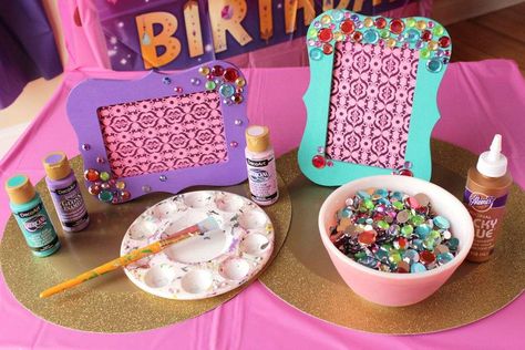 Shimmer and Shine Birthday Bash | CatchMyParty.com Shimmer And Shine Birthday Party, Shine Birthday Party, Shimmer And Shine Party, Shimmer And Shine Birthday, Shimmer Y Shine, Aladdin Birthday Party, Camping Theme Birthday, Aladdin Party, Jasmine Party