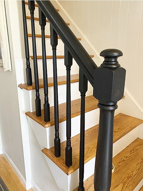 Painting Stair Railings, Black Banister, Black Painted Stairs, Painted Steps, Foyer Remodel, Painted Stair Railings, Railing Makeover, Painted Staircase, Black Stair Railing