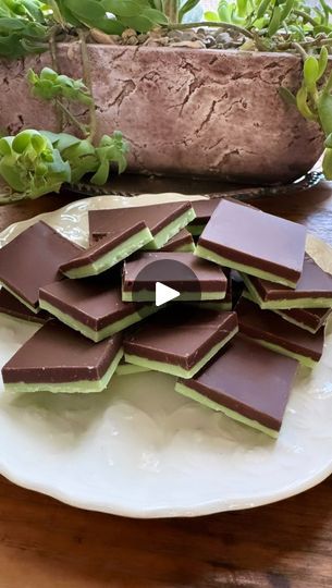 Mint Chocolate Fudge Recipe, White Chocolate Baking, Peppermint White Chocolate, Andes Mints, Baking Chips, Candy Videos, Peppermint Extract, Andes Mint, Peppermint White