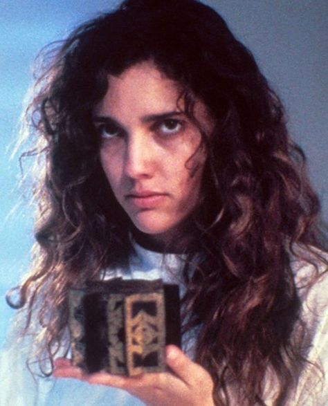 Horror Enthusiast 🔪 on Instagram: “- Kirsty Cotton, the underrated final girl. #hellraiser #kirstycotton #ashleylaurence #horror #horrormovie #instahorror” Ashley Laurence, The 80s Aesthetic, Oliver Smith, Andrew Robinson, Final Girl, Steampunk Owls, 80s Horror, Second Wife, Horror Movie Art